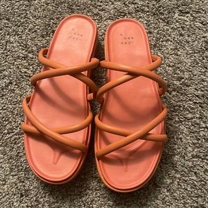 ORANGE PLATFORM SANDALS